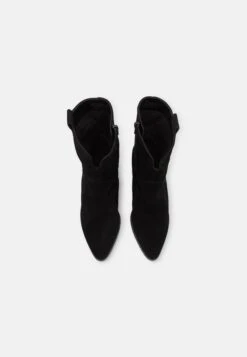 Gabor Comfort Stivaletti Texani / BikerBlack Donna Stivaletti GAJ11N08I-Q11 -Vendite Gabor 0b7d61dddc9a463fb3b93eb42a0be540