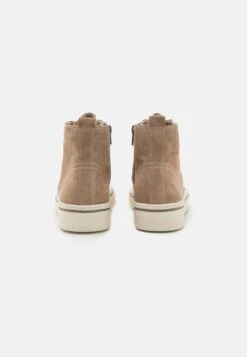 Gabor Sneakers Alte - Desert 9 Gabor Sneakers Alte - Desert -Vendite Gabor 2e6be8b591c34d55a5d93defb0fcb1ee