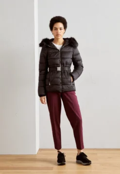 Gabor Comfort Sneakers BasseZwart Donna Sneakers GAJ11A0DQ-Q11 -Vendite Gabor 30fc35de30fe44d1970be4f0dd56d2e0 scaled