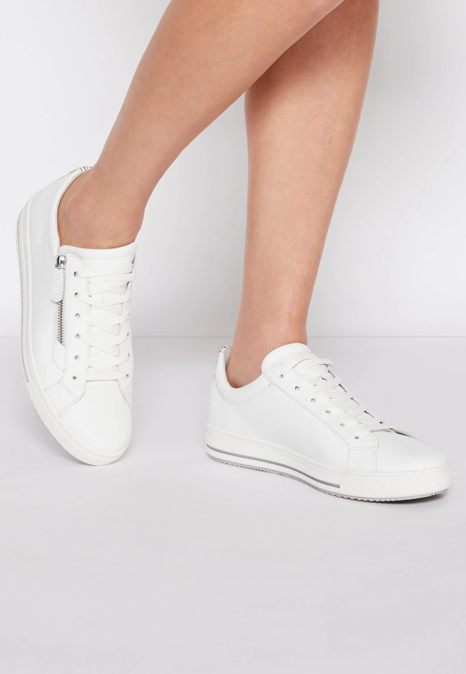 Gabor Comfort Sneakers BasseWeiß/Multicolor Donna Sneakers GAJ11A041-A11 1 Gabor Comfort Sneakers BasseWeiß/Multicolor Donna Sneakers GAJ11A041-A11