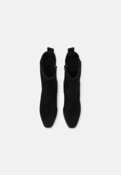 Gabor Comfort Stivaletti Texani / BikerSchwarz Donna Stivaletti GAJ11N06X-Q11 -Vendite Gabor 6e8e250404c94353a81ca400b6aea7da