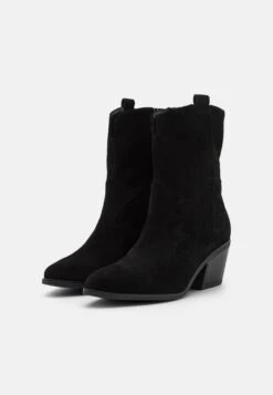 Gabor Comfort Stivaletti Texani / BikerBlack Donna Stivaletti GAJ11N08I-Q11 -Vendite Gabor 8ef298b612e94ec8b369c8862ac35ba2