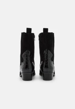 Gabor Comfort Stivaletti Texani / BikerSchwarz Donna Stivaletti GAJ11N06X-Q11 -Vendite Gabor a551c90b7631468882a88af44a532d00