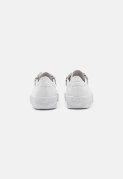Gabor Sneakers BasseWhite Donna Sneakers GA111A4XR-A11 9 Gabor Sneakers BasseWhite Donna Sneakers GA111A4XR-A11 -Vendite Gabor c7fd87acdbf24d9a85f0edf8536eb284