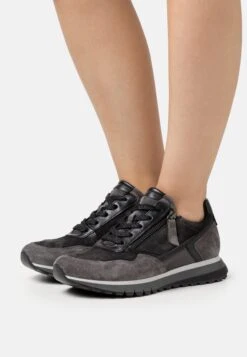 Gabor Comfort Sneakers BasseDark Grey/Graphite/Black Donna Sneakers GAJ11A0DK-C11 -Vendite Gabor cbf84bd826cb4e46ac7099e5dca6bbb1