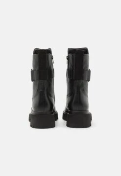 Gabor Comfort Stivaletti Con PlateauSchwarz Donna Stivaletti GAJ11N06O-Q11 -Vendite Gabor f5b420df85e24154997571a3359b58cd