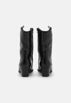 Gabor Comfort Stivali Texani / BikerBlack Donna Stivali GAJ11N08K-Q11 -Vendite Gabor f9fe51e99ab44f1aba580da40eb70d23